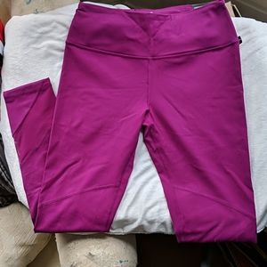 BNWT Victoria Sport Magenta Knockout Tights
